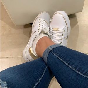 Meet your Posher, Alexa